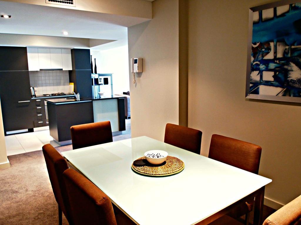 Adelaide Dress Circle Apartments - North Terrace الغرفة الصورة