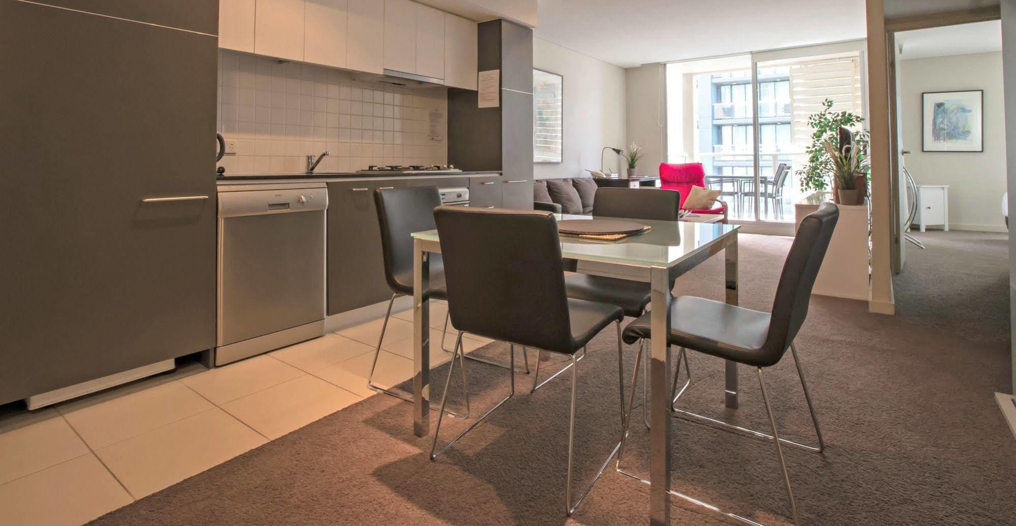 Adelaide Dress Circle Apartments - North Terrace المظهر الخارجي الصورة