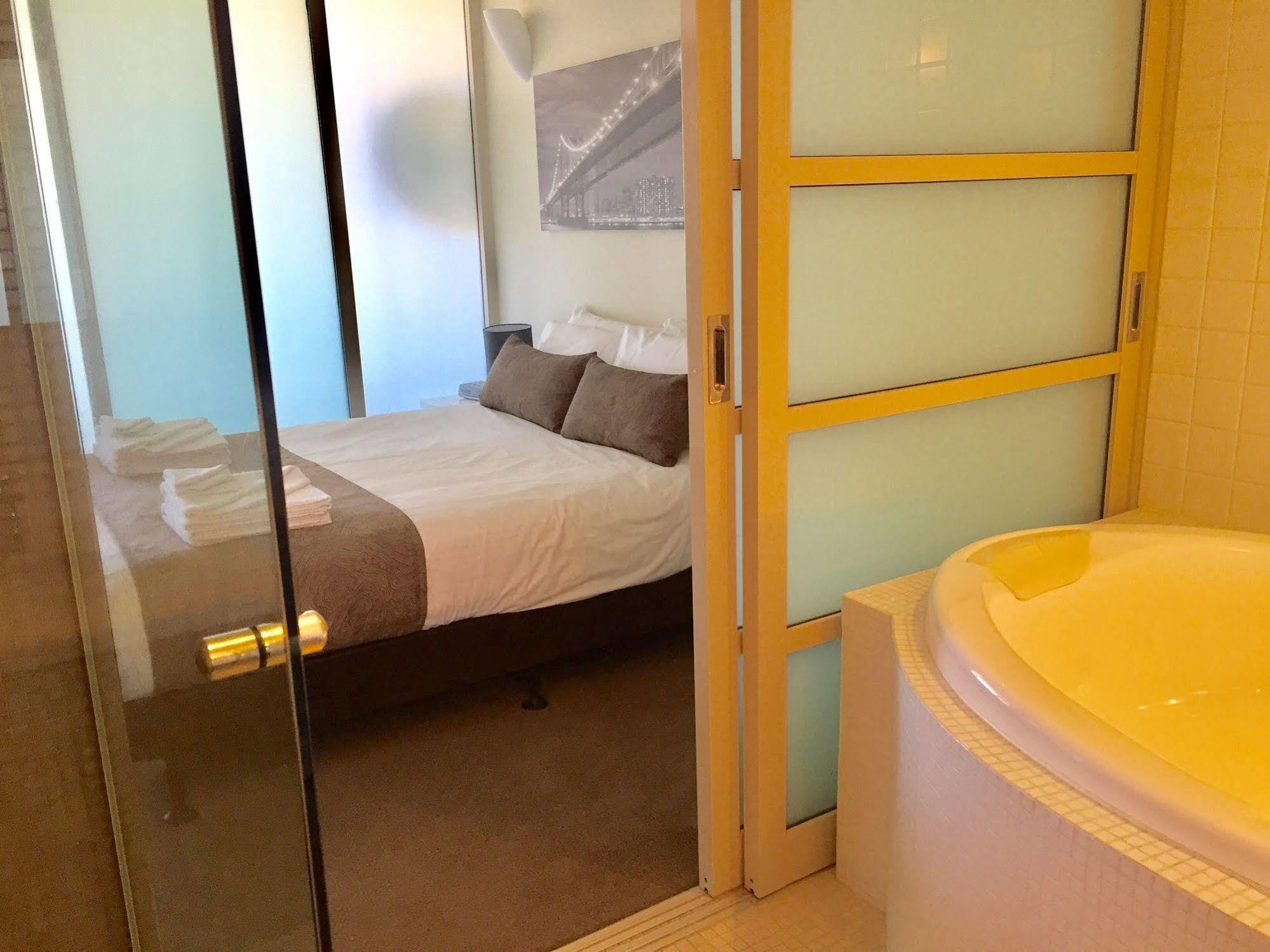 Adelaide Dress Circle Apartments - North Terrace المظهر الخارجي الصورة